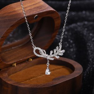 Sterling silver bow and wheat ear necklace for women, sweet and girly, versatile teardrop clavicle chain jewelry.